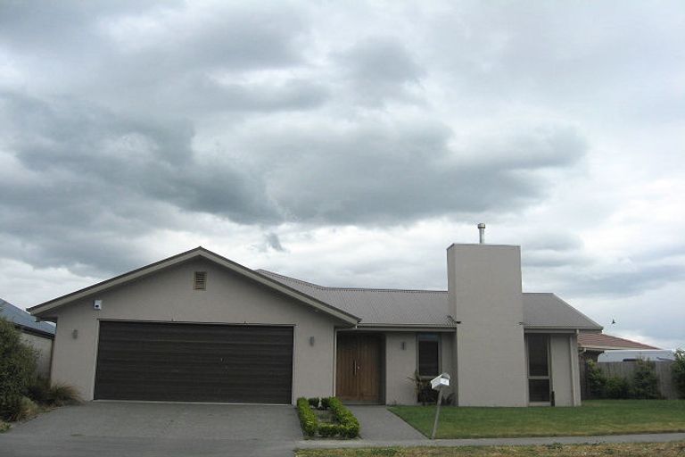 Photo of property in 3 Wedmore Close, Burwood, Christchurch, 8083