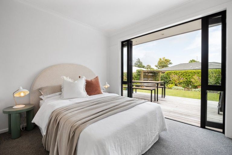 Photo of property in 11 Sandwich Road, St Andrews, Hamilton, 3200