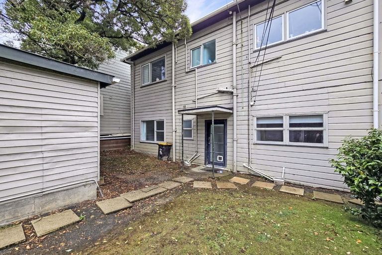 Photo of property in 14 Austin Street, Mount Victoria, Wellington, 6011