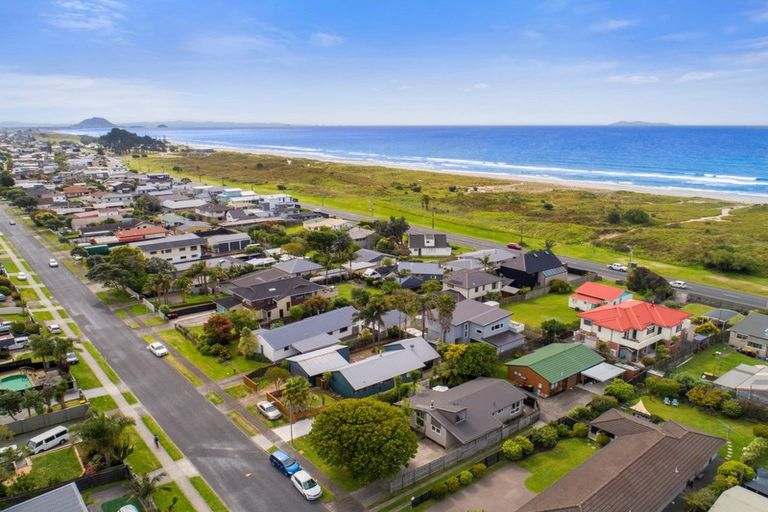 Photo of property in 77a Dickson Road, Papamoa Beach, Papamoa, 3118