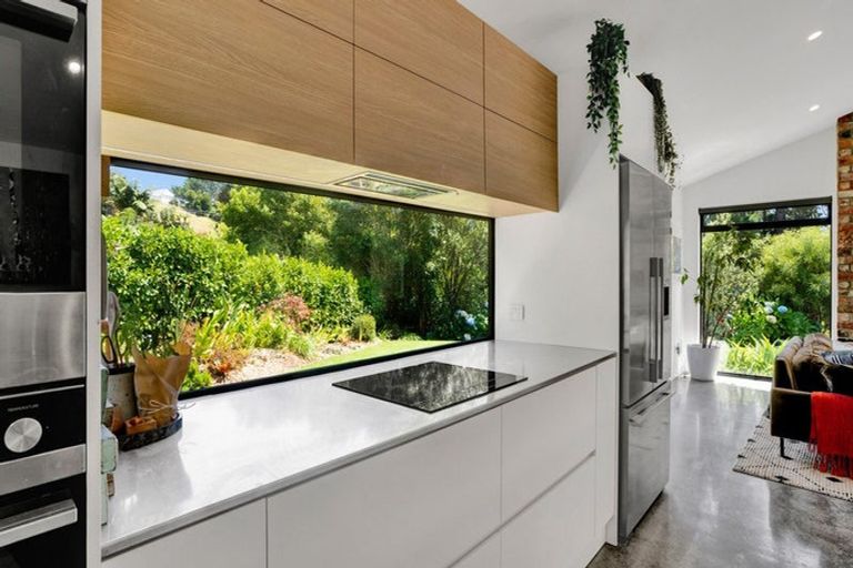 Photo of property in 68 Parrs Road, Hurworth, New Plymouth, 4371