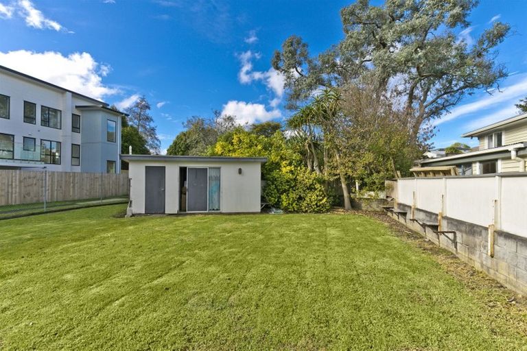 Photo of property in 11 Preston Avenue, Henderson, Auckland, 0610