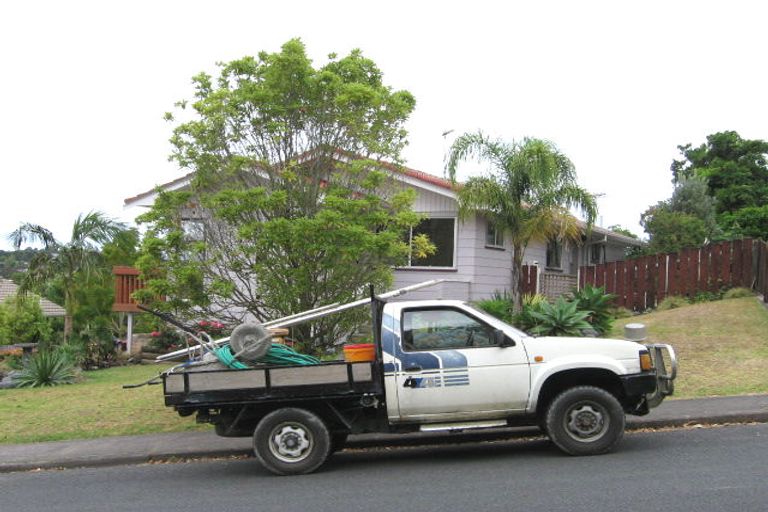 Photo of property in 52 Tamahere Drive, Glenfield, Auckland, 0629