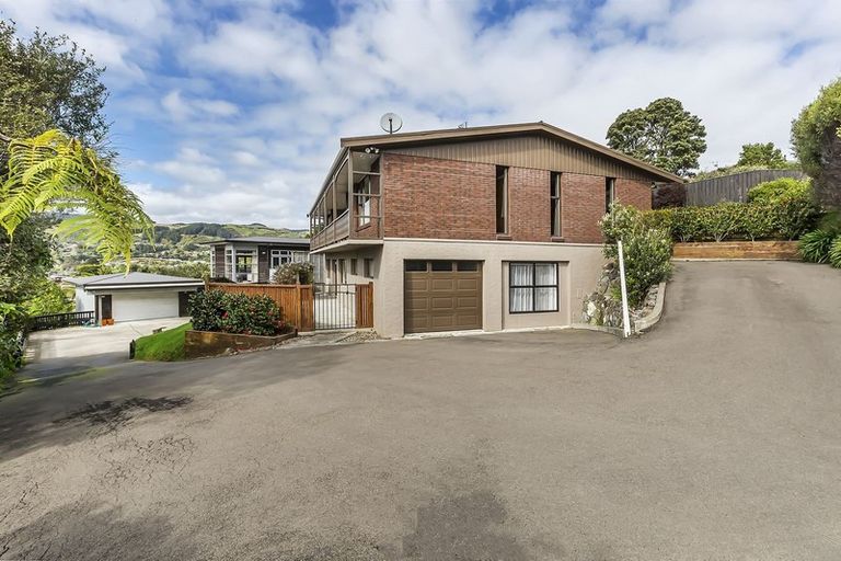 Photo of property in 27 Fyvie Avenue, Tawa, Wellington, 5028