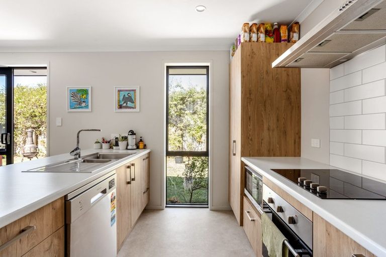 Photo of property in 22 Bridle Way, Omokoroa, 3114