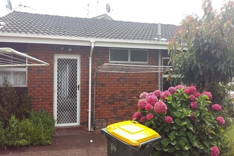 Photo of property in 2/12 Ingram Street, Papakura, 2110