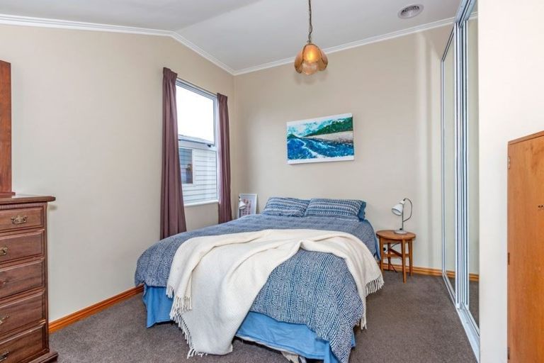 Photo of property in 80 Northcote Road, Northcote, Christchurch, 8052