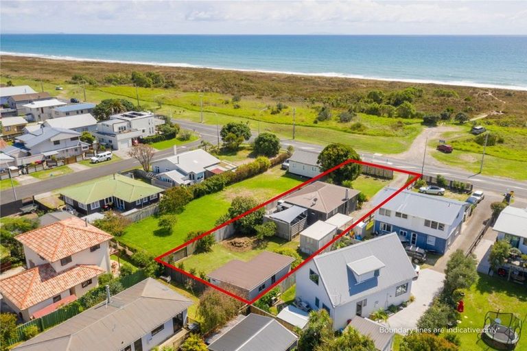 Photo of property in 838 Papamoa Beach Road, Papamoa Beach, Papamoa, 3118