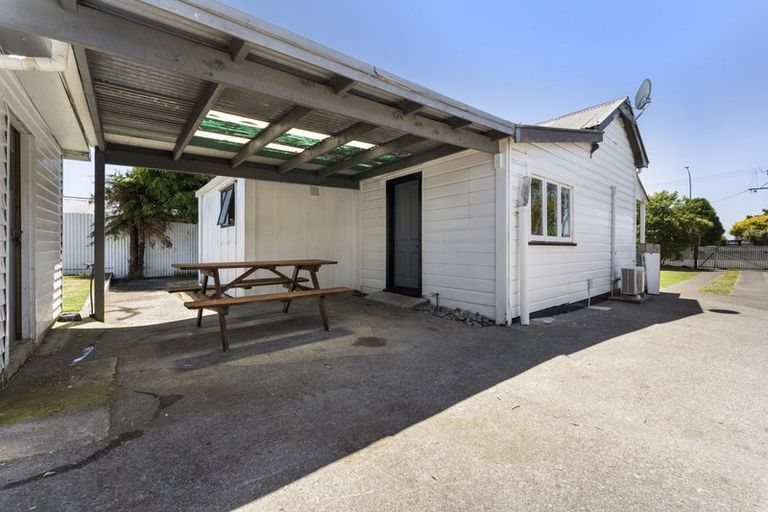 Photo of property in 79 Cracroft Street, Waitara, 4320