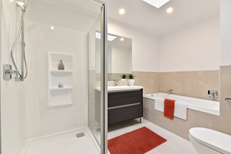 Photo of property in 21 Vincent Mcgrath Crescent, Swanson, Auckland, 0614