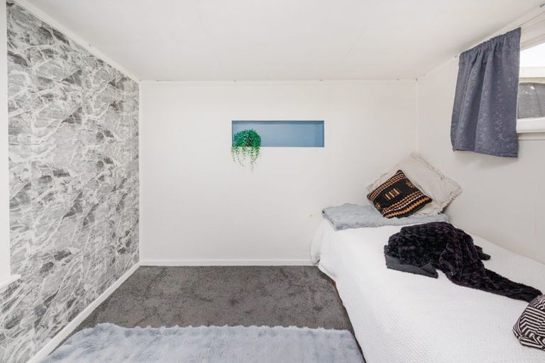 Photo of property in 63 Himatangi Street, Himatangi Beach, Foxton, 4891