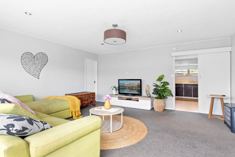 Photo of property in 2/230 Valley Road, Mount Maunganui, 3116