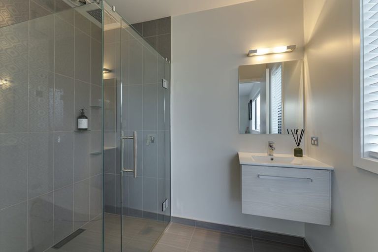 Photo of property in 55 Jacks Point Rise, Jacks Point, Queenstown, 9371