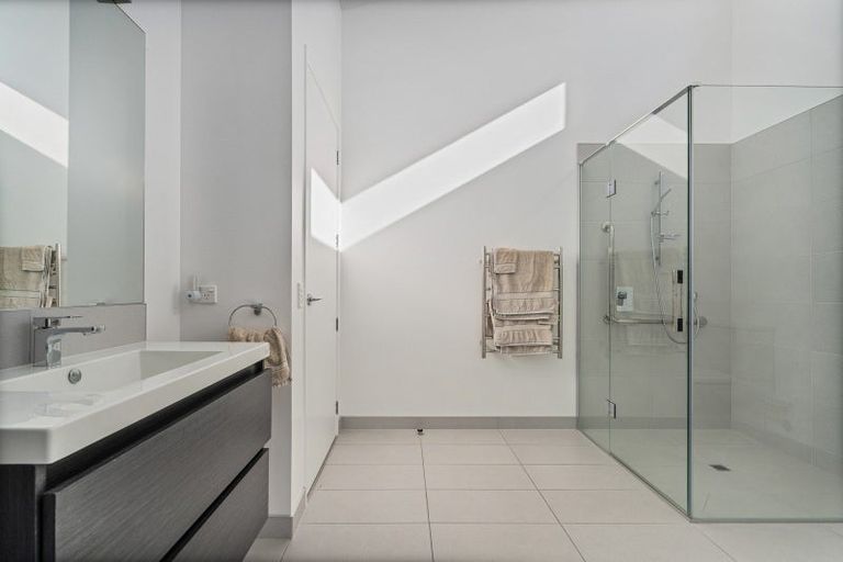 Photo of property in 16 Vanita Drive, Whitianga, 3510