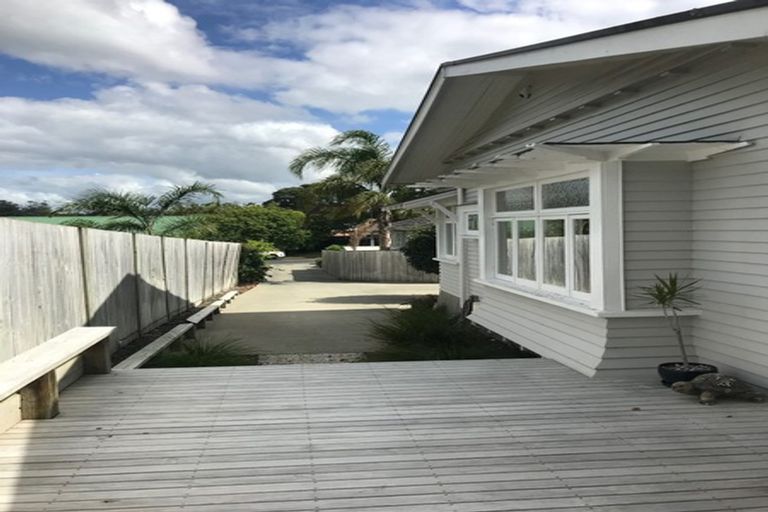 Photo of property in 49a Brandon Road, Glen Eden, Auckland, 0602