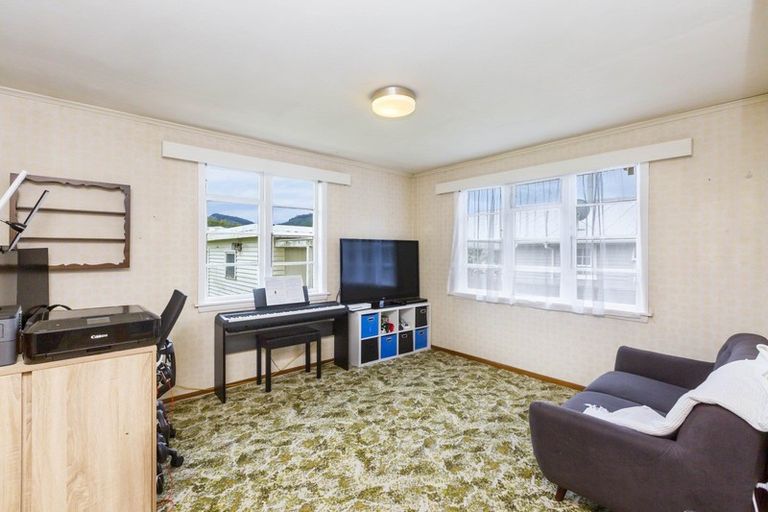 Photo of property in 63 Golders Road, Elderslea, Upper Hutt, 5018