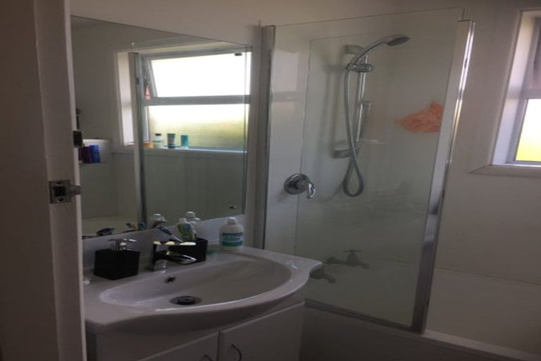 Photo of property in 33 Colwyn Street, Bryndwr, Christchurch, 8053