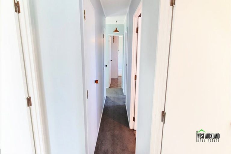 Photo of property in 1/67 Luanda Drive, Ranui, Auckland, 0612