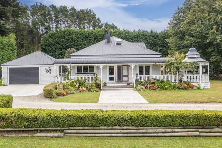 Photo of property in 378 Wimbledon Road, Porangahau, 4292