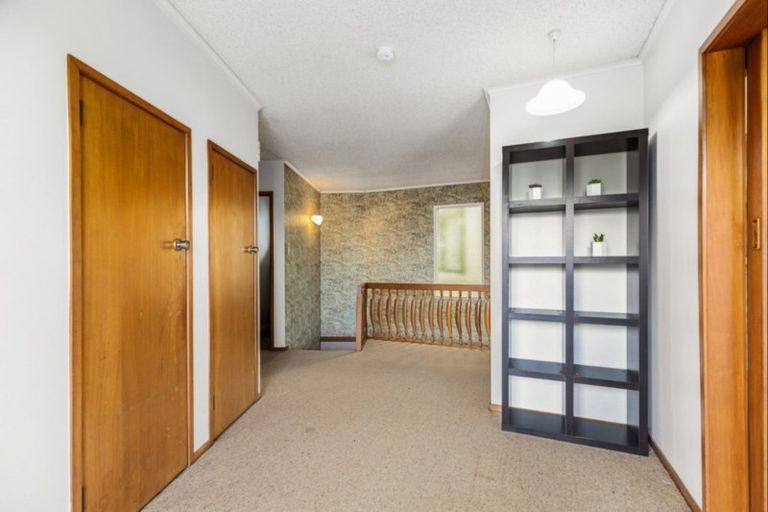 Photo of property in 282 Sunset Road, Windsor Park, Auckland, 0632