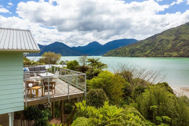 Photo of property in 685 Queen Charlotte Drive, Havelock, Picton, 7281