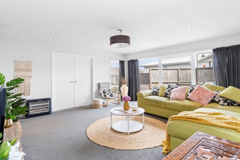 Photo of property in 2/230 Valley Road, Mount Maunganui, 3116