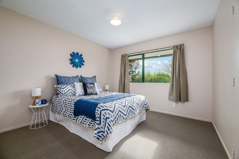 Photo of property in 6a Jillian Drive, Ranui, Auckland, 0612