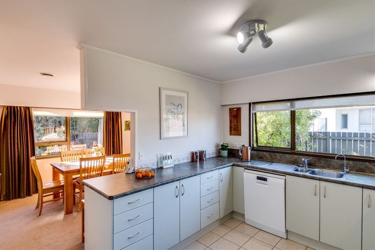 Photo of property in 1 Cardiff Place, Tamatea, Napier, 4112
