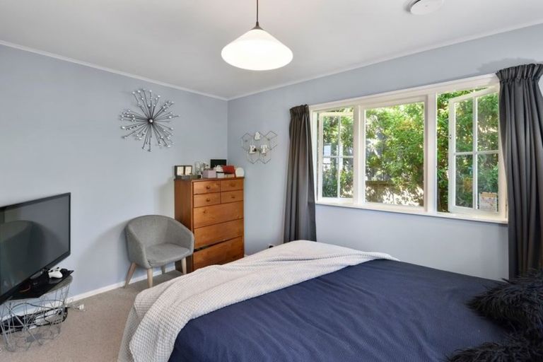 Photo of property in 19 Kainui Road, Raumati South, Paraparaumu, 5032