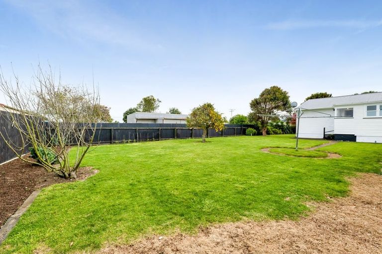 Photo of property in 28 Terou Street, Manaia, 4612