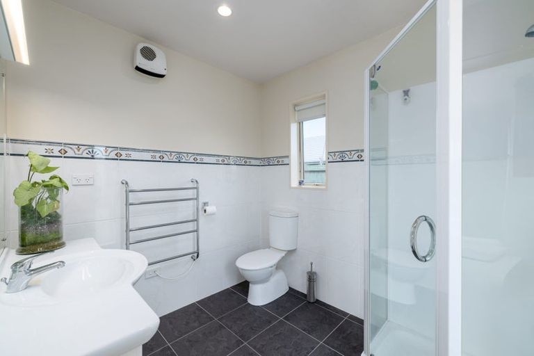 Photo of property in 8 Napoleon Close, Harewood, Christchurch, 8051