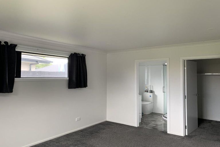 Photo of property in 19b Chestnut Close, Kelvin Grove, Palmerston North, 4414