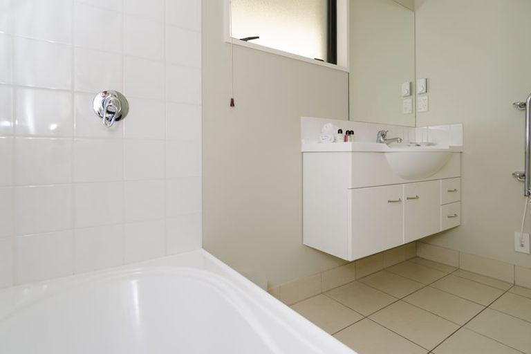 Photo of property in Waterfront Apartments, 11/309 Wakefield Quay, Stepneyville, Nelson, 7010