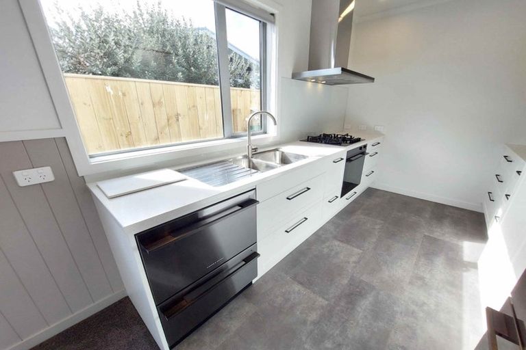 Photo of property in 41 Whiteley Street, Moturoa, New Plymouth, 4310