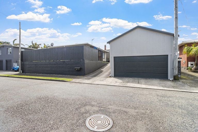 Photo of property in 23a Stoke Street, Westown, New Plymouth, 4310