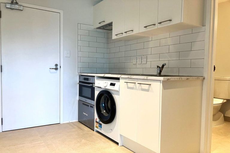 Photo of property in Westward Park Estate, 15d/30 Westward Ho, Glen Eden, Auckland, 0602