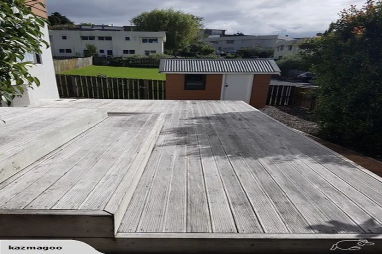 Photo of property in 24/24 Eastglen Road, Glen Eden, Auckland, 0602