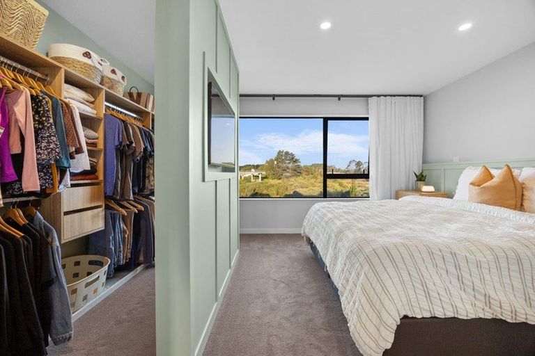 Photo of property in 150 Vintry Drive, Kumeu, 0810