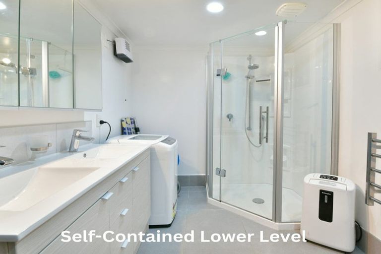 Photo of property in 9 Grovenor Drive, Orewa, 0931