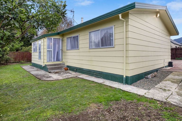 Photo of property in 2/74 Norwich Street, Stoke, Nelson, 7011