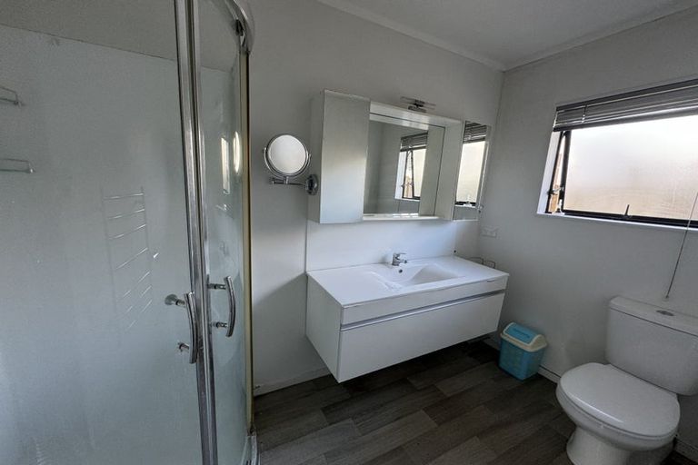 Photo of property in 51 Hollyford Drive, Clover Park, Auckland, 2105