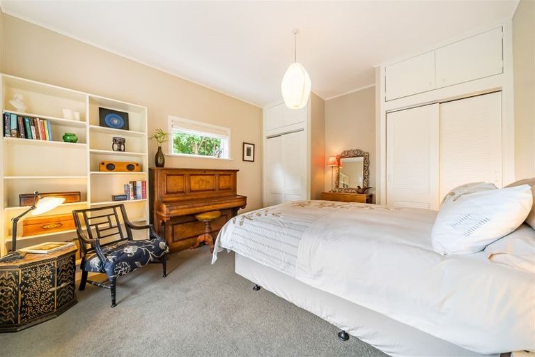 Photo of property in 93 Oroua Street, Eastbourne, Lower Hutt, 5013