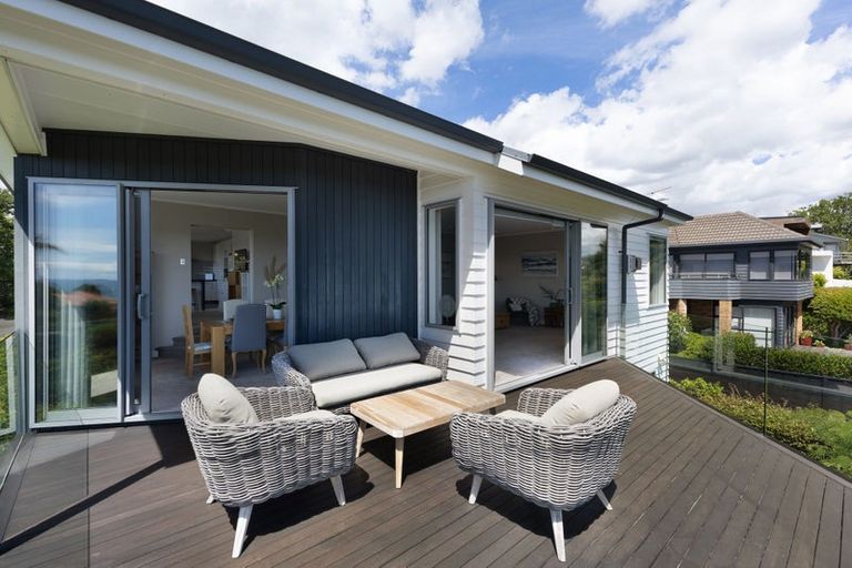 Photo of property in 1/60 Penzance Road, Mairangi Bay, Auckland, 0630