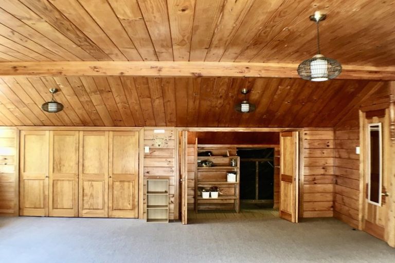 Photo of property in 263 Old North Road, Kumeu, 0892