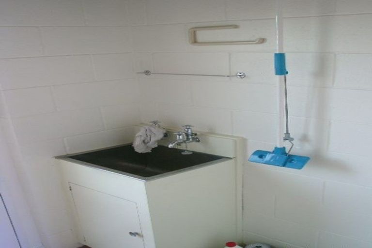 Photo of property in 2/20 Frankmoore Avenue, Johnsonville, Wellington, 6037