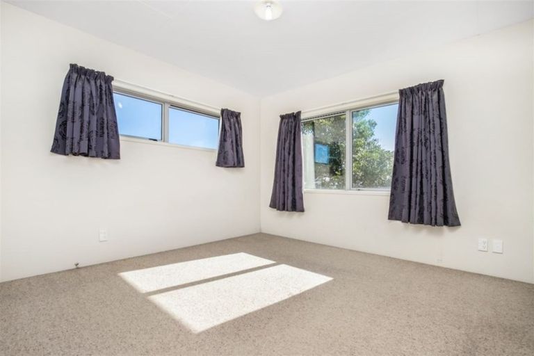 Photo of property in 22 Cottingham Crescent, Mangere East, Auckland, 2024
