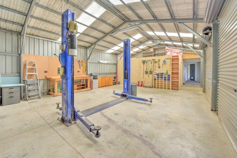 Photo of property in 63 Main Road, Clinton, 9534