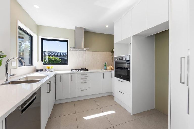 Photo of property in 14 Evenwood Place, Waimairi Beach, Christchurch, 8083