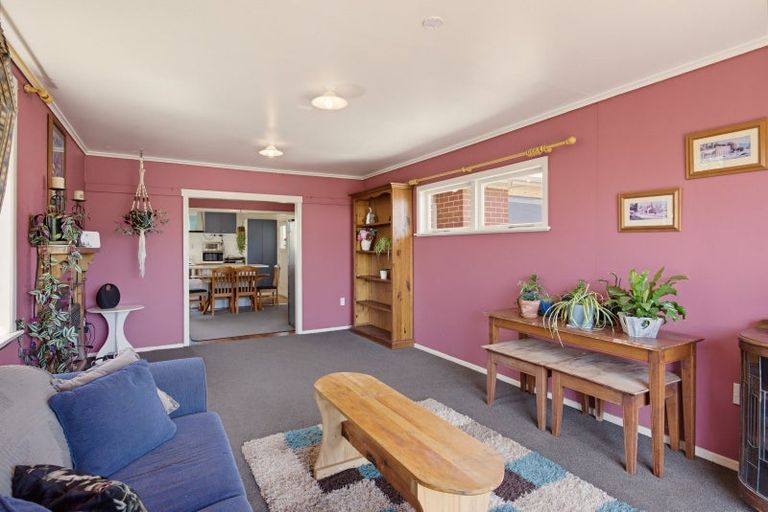 Photo of property in 3 Armagh Street, Levin, 5510