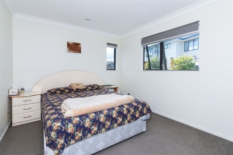 Photo of property in 23 Midhurst Avenue, Henderson, Auckland, 0612